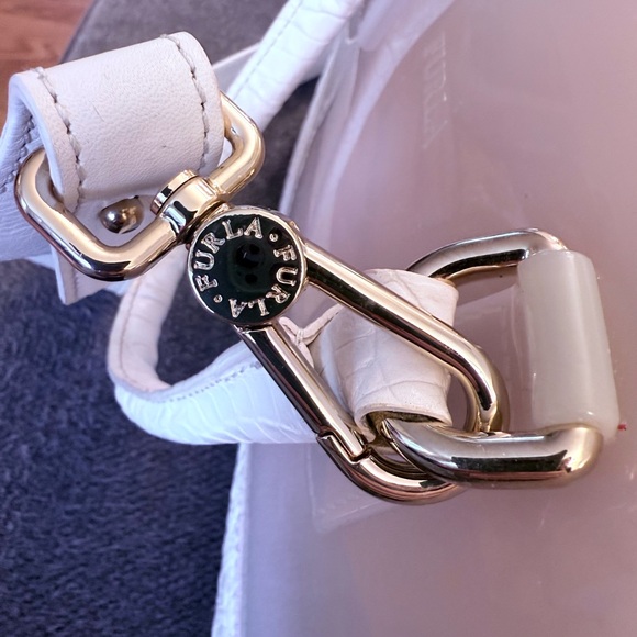 SOLD - FURLA Satchel ‘Boston’ Bag Leather & Rubber w/Gold Accents & Dust Bag EUC - Picture 8 of 16